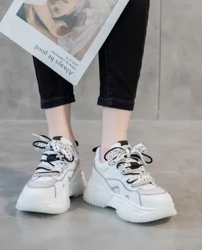 Scarpe da ginnastica casual rialzate interne traspiranti con suola spessa in mesh traspirante da donna